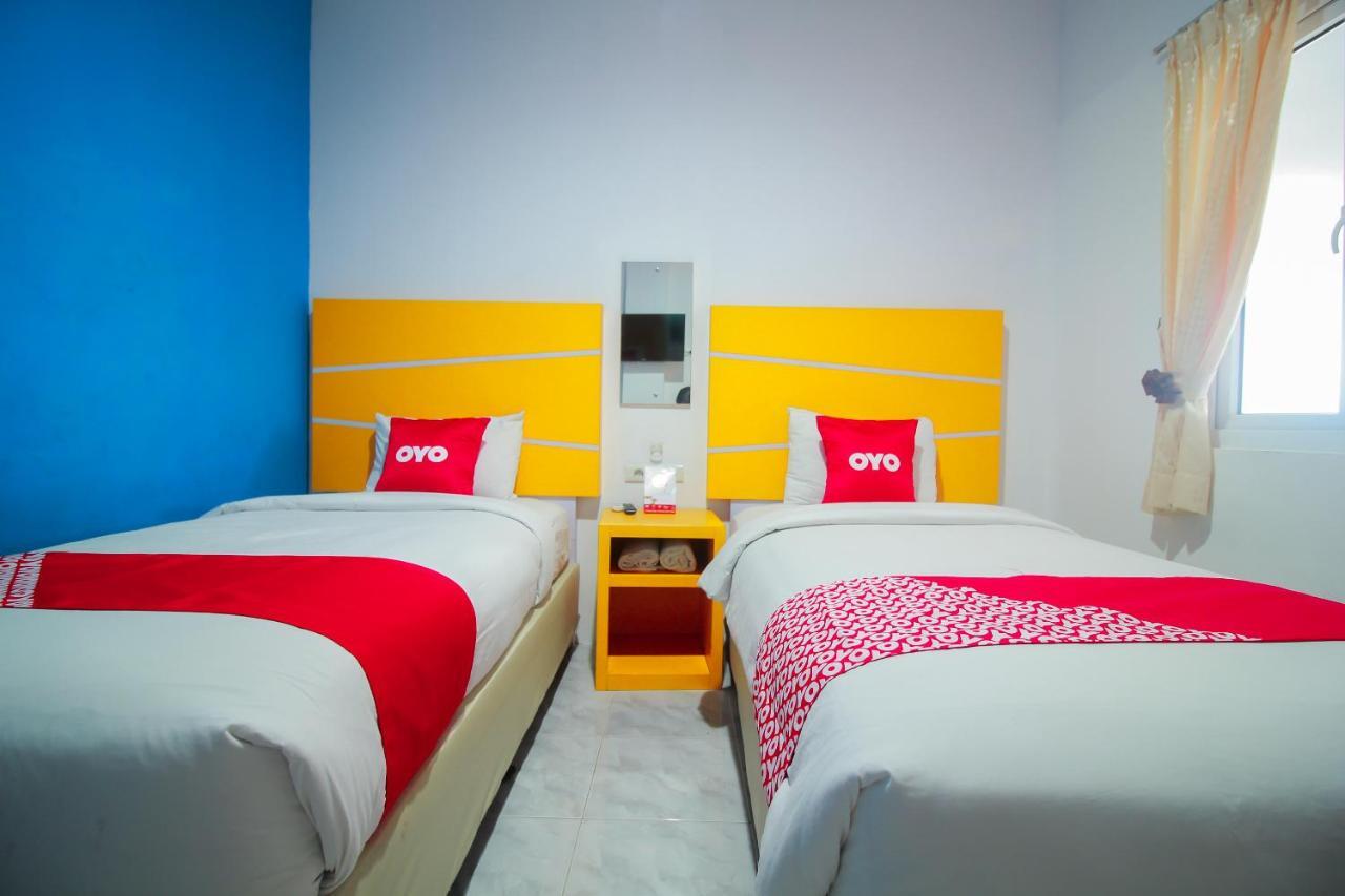 Oyo 1825 Marcopolo Homestay Pekanbaru Exterior foto