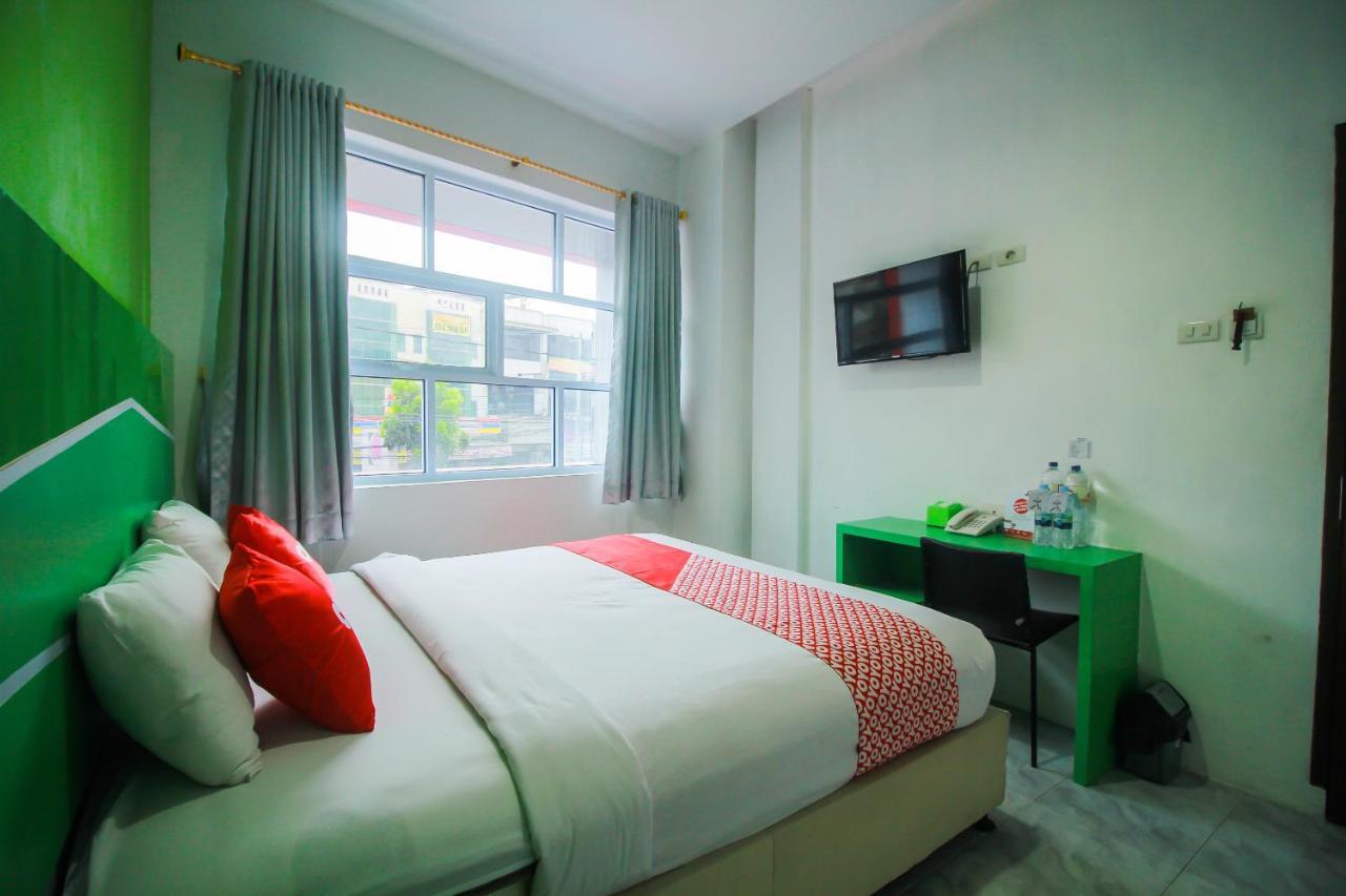 Oyo 1825 Marcopolo Homestay Pekanbaru Exterior foto